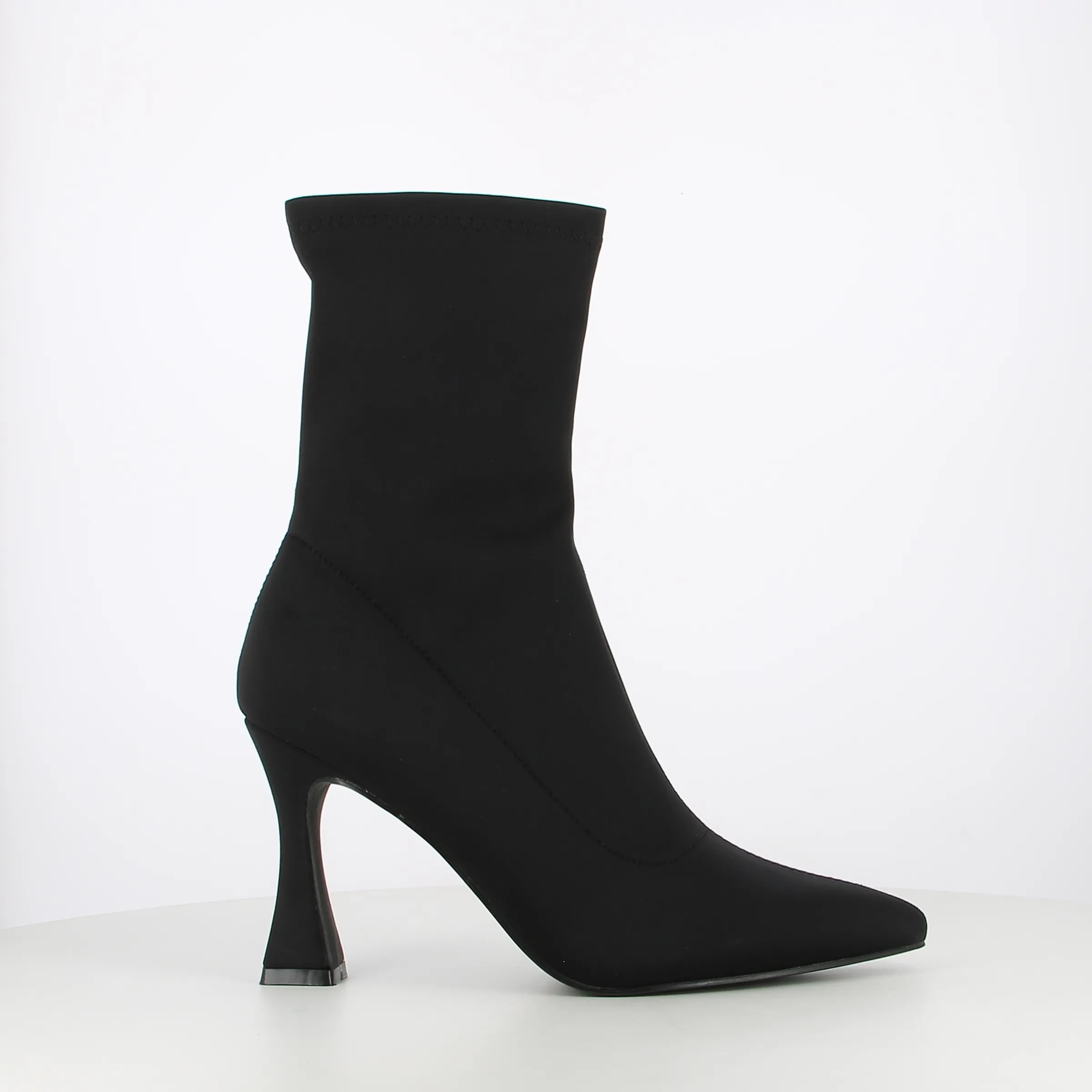 -----Clyò -----Stivaletti da donna elasticizzati con tacco ----