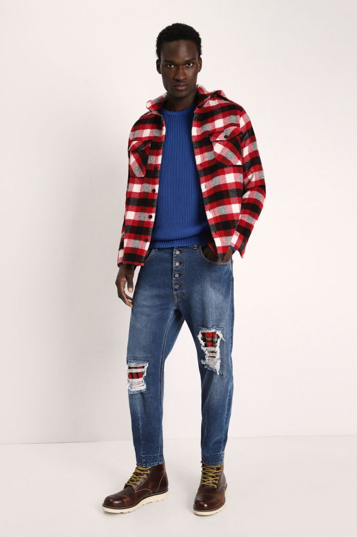 Jeans baggy effetto délavé con strappi